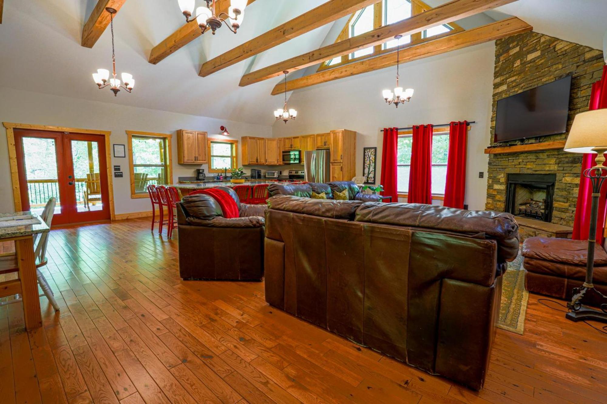 New Listing! Wine Country Retreat - 2 Bed, Hot Tub Villa Dahlonega Ngoại thất bức ảnh
