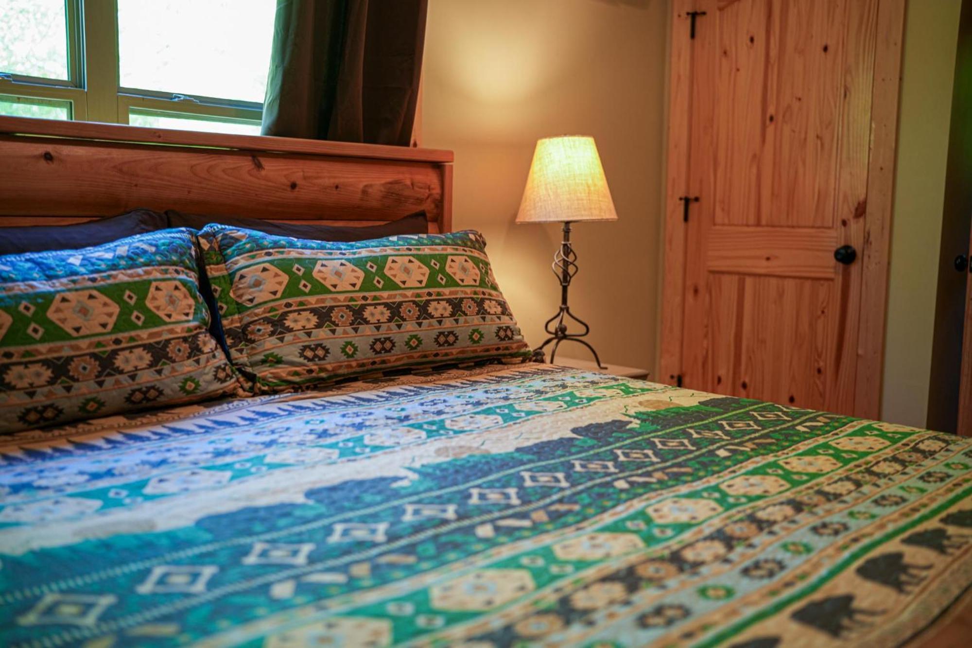New Listing! Wine Country Retreat - 2 Bed, Hot Tub Villa Dahlonega Ngoại thất bức ảnh