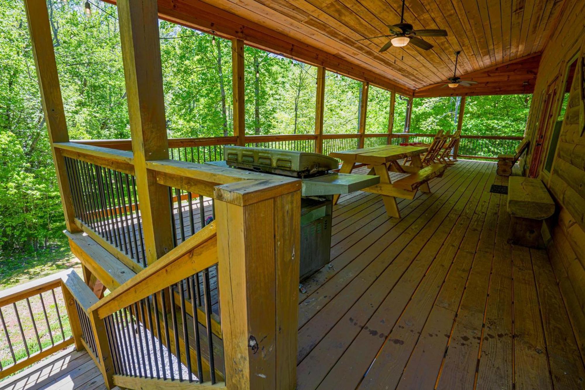 New Listing! Wine Country Retreat - 2 Bed, Hot Tub Villa Dahlonega Ngoại thất bức ảnh