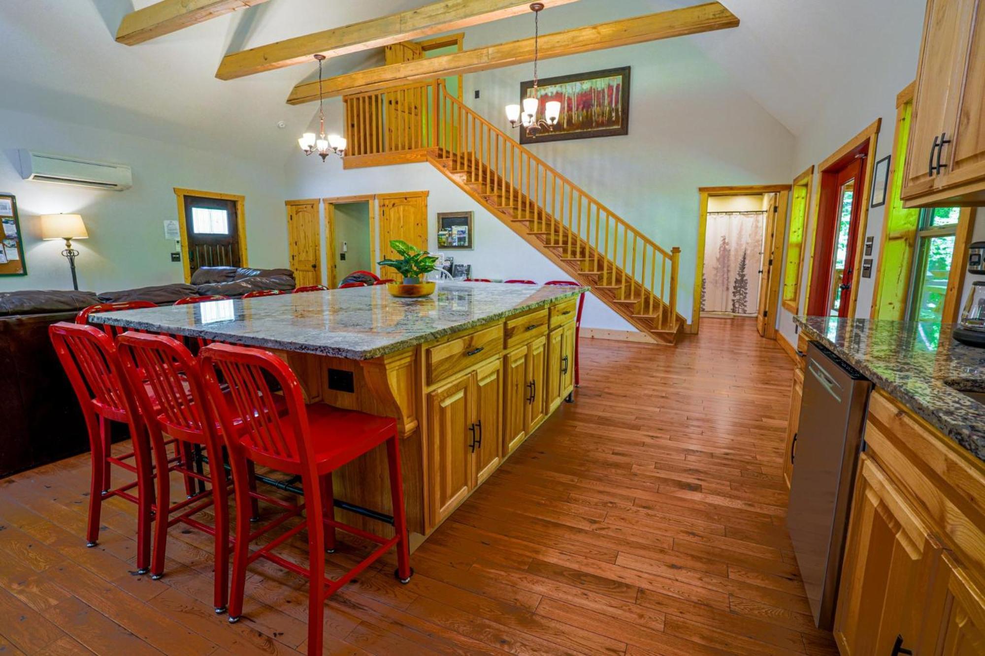 New Listing! Wine Country Retreat - 2 Bed, Hot Tub Villa Dahlonega Ngoại thất bức ảnh